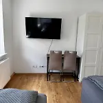 Premium Quartier - Modernes Apartment, 2 Schlafzimmer, Wlan, Parken, Kueche Apartment *