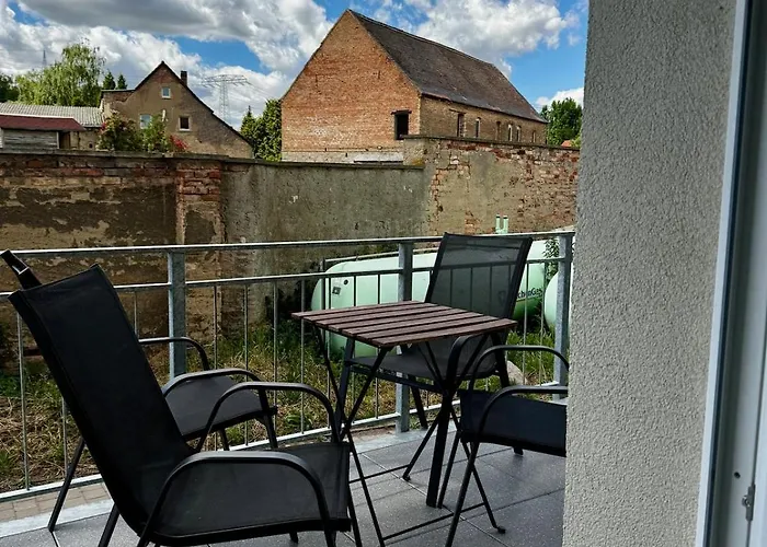 Premium Quartier - Modernes Apartment, 2 Schlafzimmer, Wlan, Parken, Kueche Appartement Merseburg
